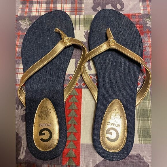 G by Guess Shoes - GUESS sandals, size 9. (H05)
